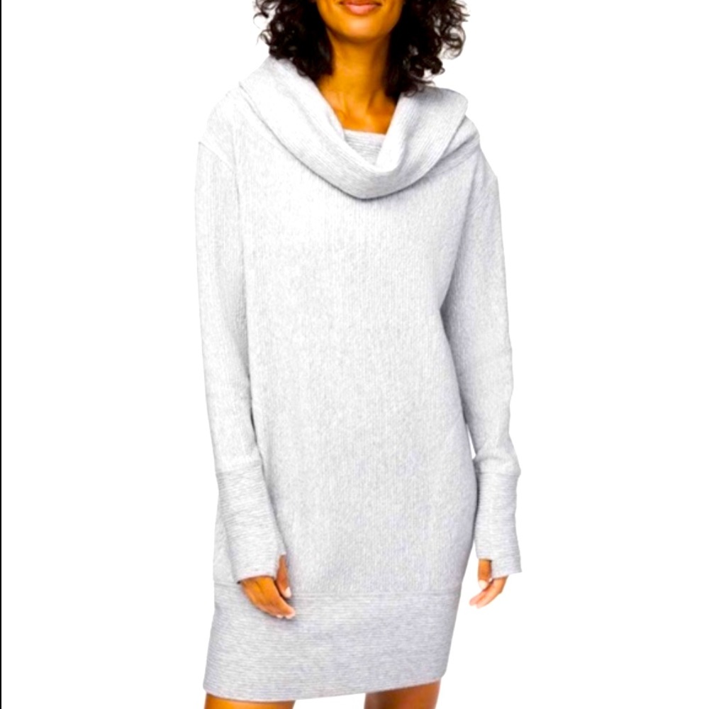 Lululemon Along the Way Dress
Heathered Core Ultra Light Grey